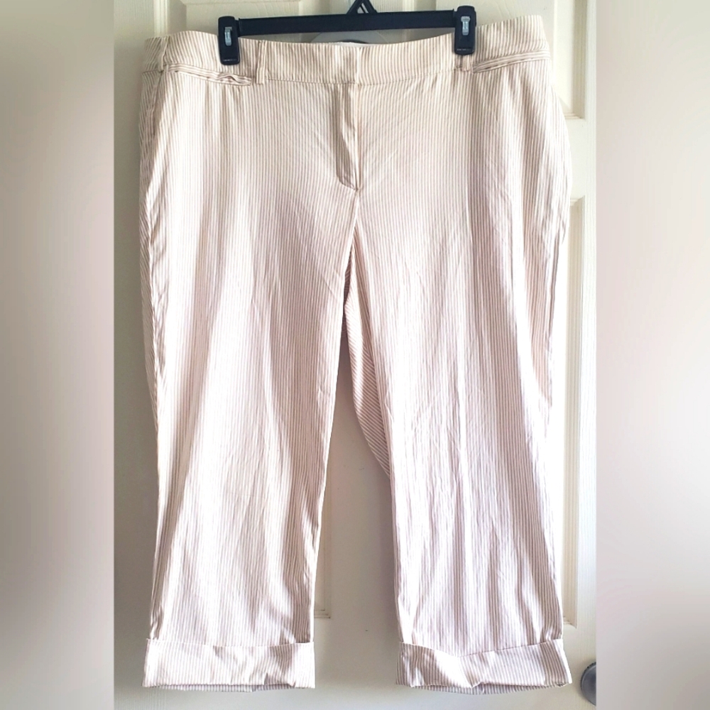 Lane Bryant Cropped Stripes Pants. The LENA collection Size 24 Plus